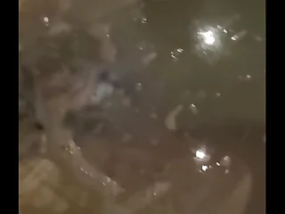 Fucking an sph waterfilled beachball inside the bathtube